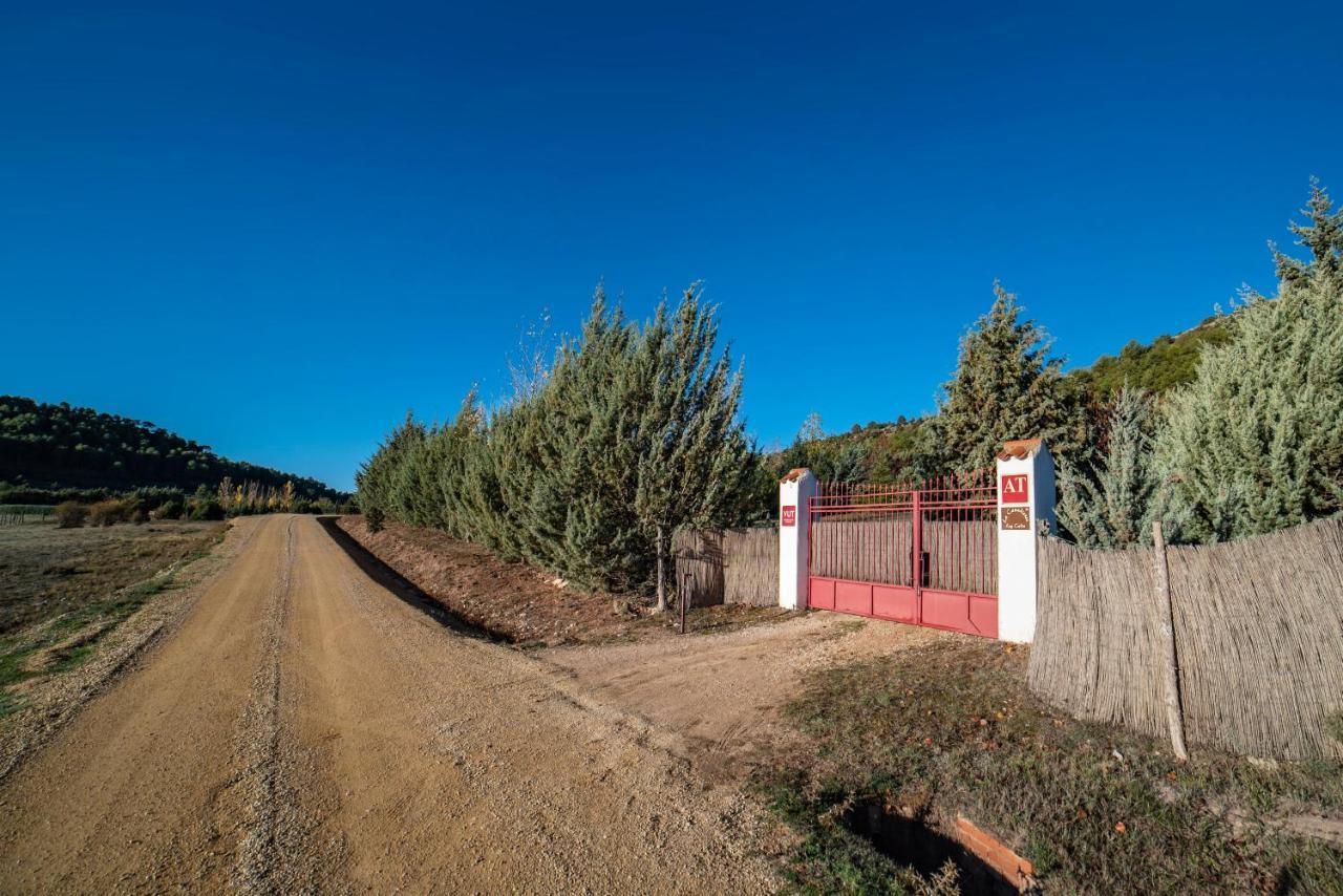 Casa Rural La Canadiense Log Cabin Guest House Buenache de la Sierra Exterior photo
